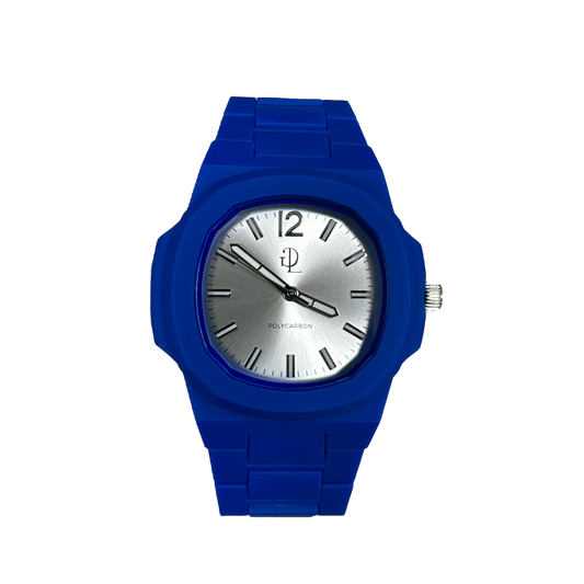 Questo orologio GDL Blu è il massimo della classe ed eleganza. Realizzato in polycarbon resistente e leggero, con un'incantevole quadrante argento. Dotato di un peso di soli 40 g, lo rende il compagno perfetto per il tuo stile di vita attivo, senza mai perdere il tuo tocco di raffinatezza. 