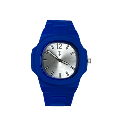 Questo orologio GDL Blu è il massimo della classe ed eleganza. Realizzato in polycarbon resistente e leggero, con un'incantevole quadrante argento. Dotato di un peso di soli 40 g, lo rende il compagno perfetto per il tuo stile di vita attivo, senza mai perdere il tuo tocco di raffinatezza. 